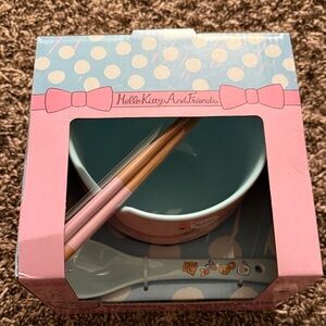 NEW  Hello Kitty And Friends Bowl Set with Chopsticks